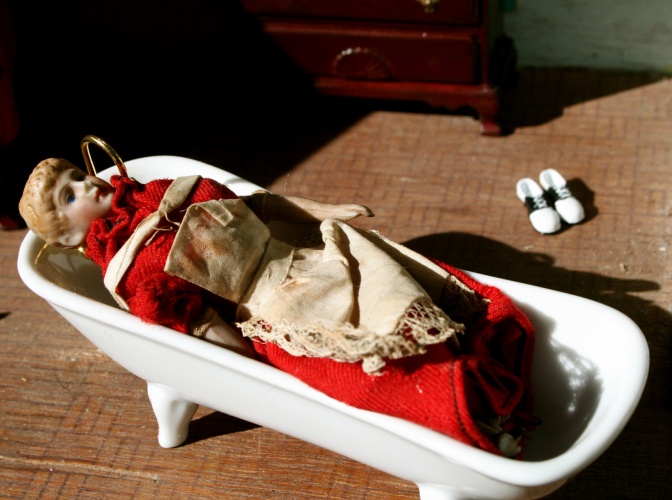 Surreal photo of a bathtub